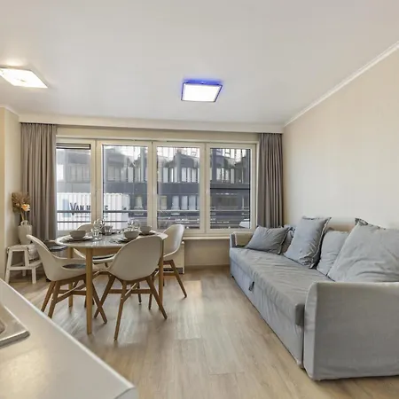 Vendome Apartment *